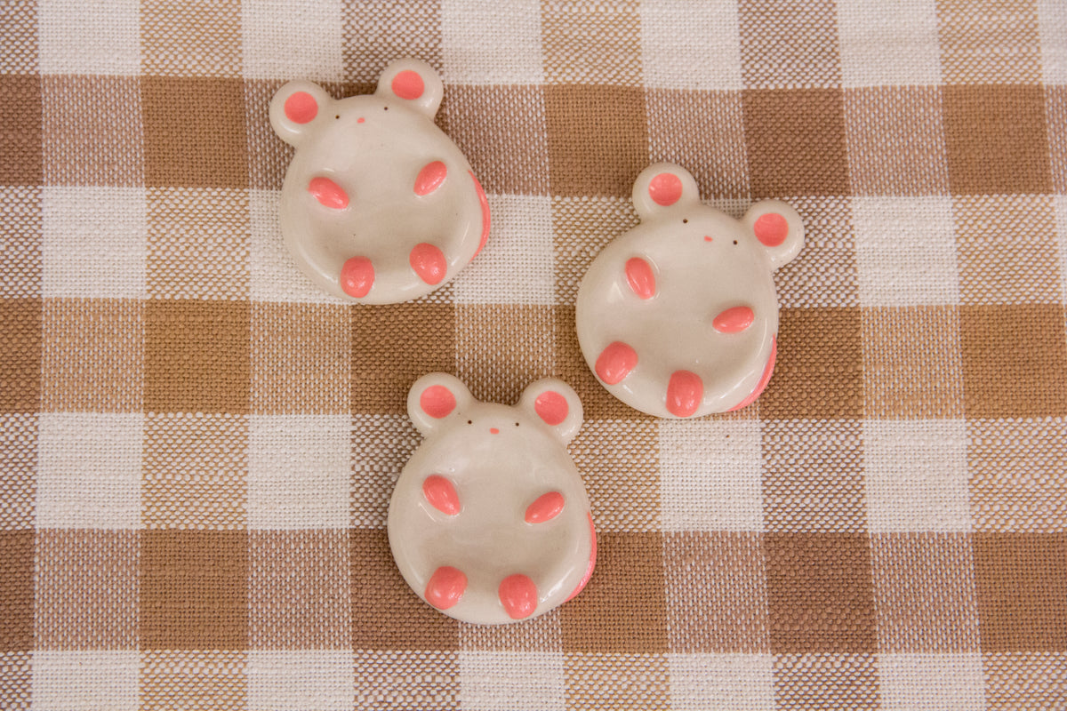 belly mouse worry stone